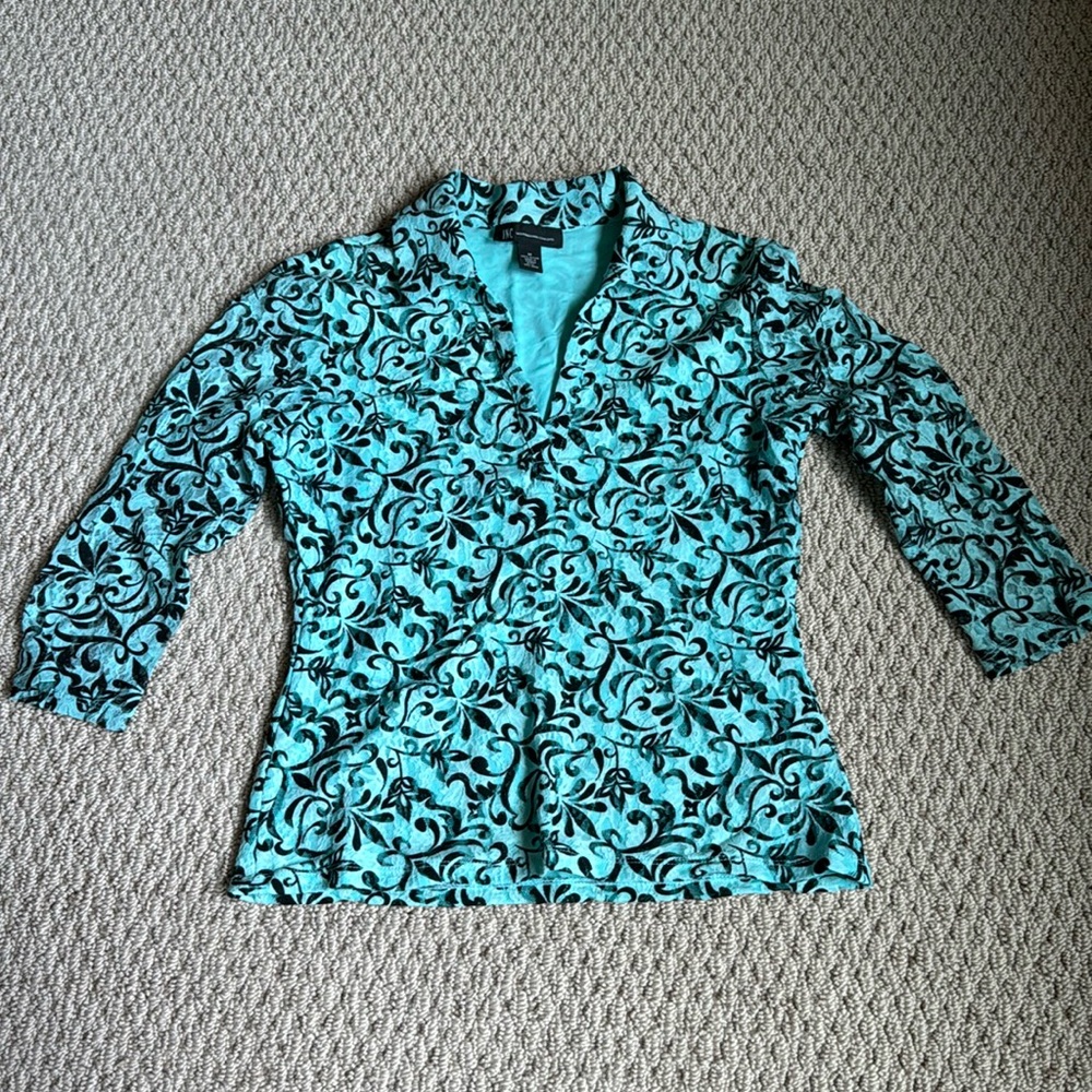 INC international concepts woman’s size M blouse